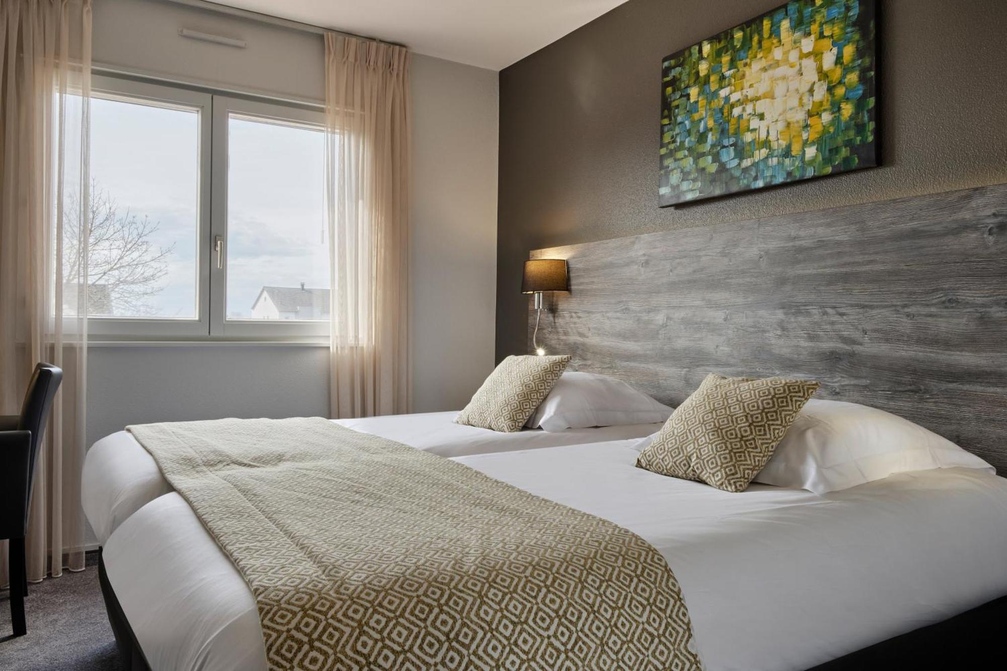 Hotel Restaurant Crystal เอสชไตน์ ภายนอก รูปภาพ