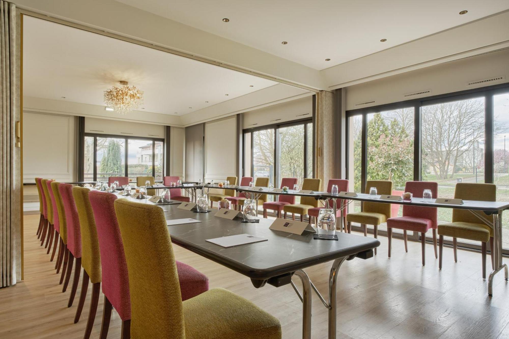Hotel Restaurant Crystal เอสชไตน์ ภายนอก รูปภาพ
